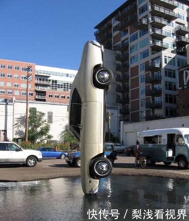 妹子|妹子，你可真有一套啊，用这方式喂宝宝真是太省力了