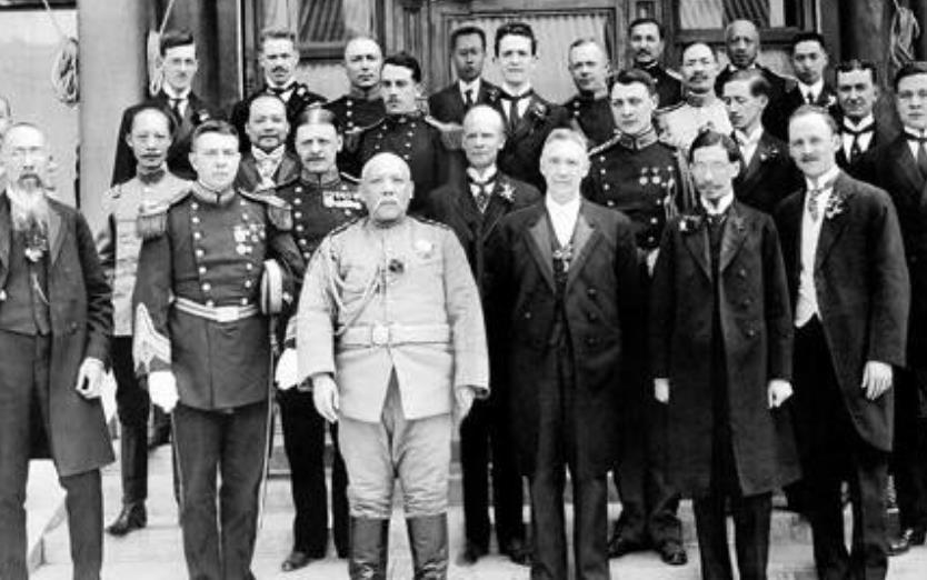 辛亥革命|袁世凯为何仅称帝83天，就倒台身死？多年后女儿道出真相