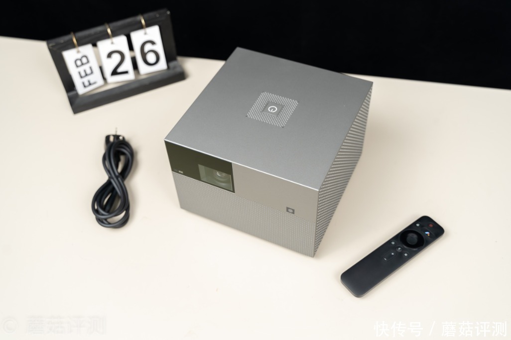 Vogue|轻松打造家庭影院,畅享极致影音体验、峰米Vogue Pro家用投影机 评测