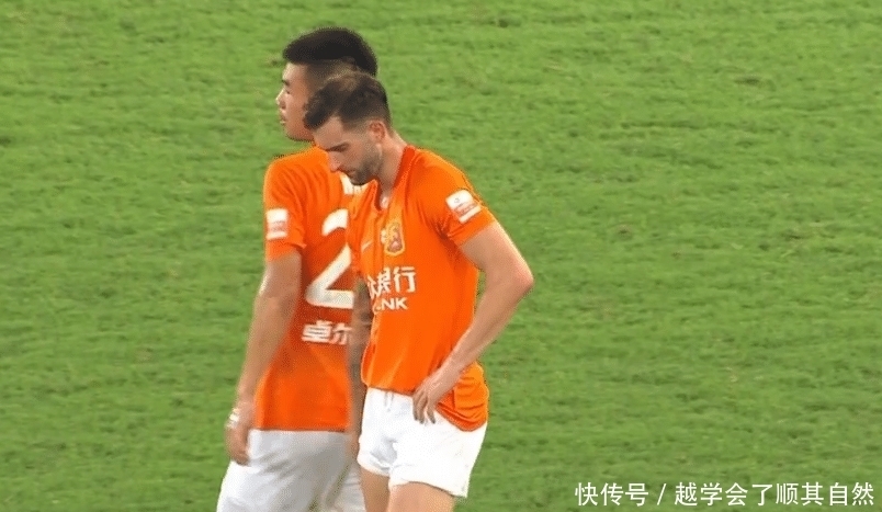  倒下|中超仅过2轮，潜在黑马全部倒下！赛后2大核心拥抱，说明已服气