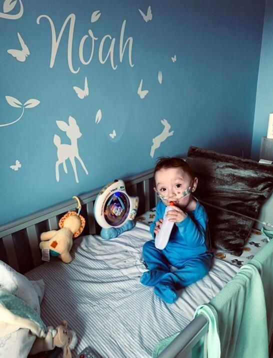  回家|女子生下0.9斤婴儿都以为活不久，后经历12次手术已出院回家