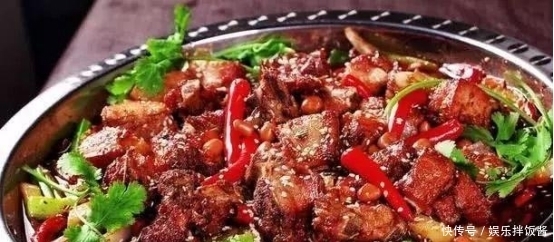 排骨|多吃些健康的菜给家人吃。它们尝起来又美味又美味。你可以吃多碗饭