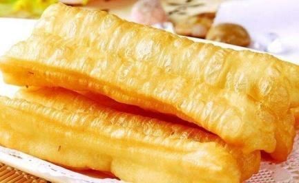 喜欢吃|原来油条的做法是如此简单,这样做,松软又好吃,健康又营养