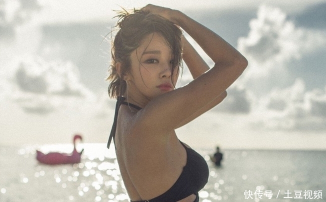  唯美|基尼泳衣小姐姐，轻松穿出优雅高级感，唯美动人，展现魅力身段！