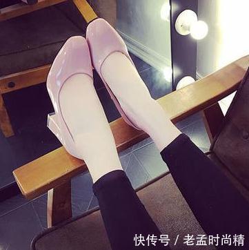  显示|高跟鞋不同的颜色显示出不同的气场，你是热情似火的那款吗