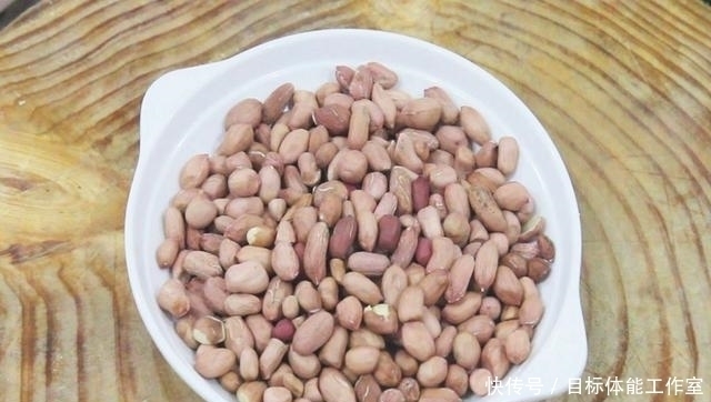  做法|“醋泡花生”用陈醋还是香醋很多人不懂，饭店大厨教你正确做法