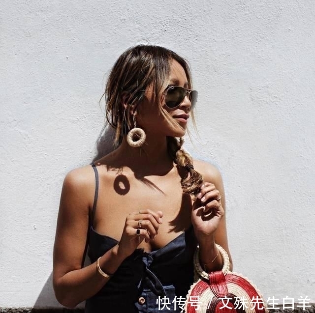  搭配|清新草编包，你喜欢的样子我都有