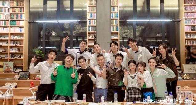 大厨|赵丽颖变身“新晋大厨”?本周五晚10点来《中餐厅4》找找答案