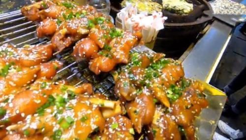 一年四季|大叔一年四季卖“它”,12元一只,不准顾客尝,一天能挣500块