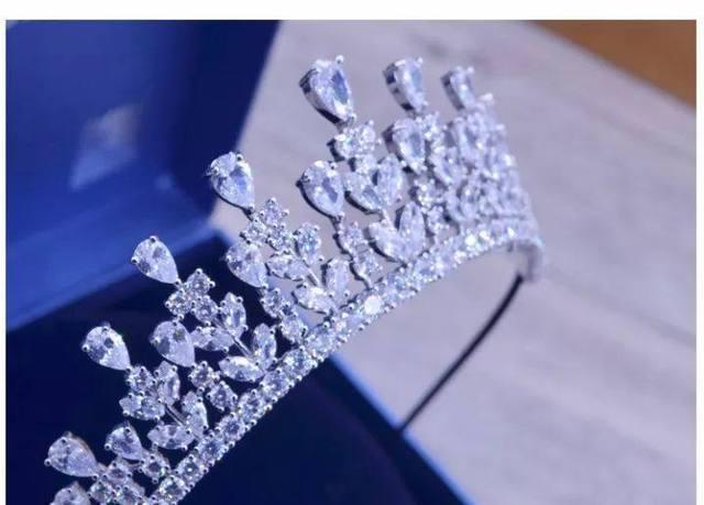  冲刷|比小说更精彩的珠宝故事，随着时间的不断冲刷，显露最为纯粹一面