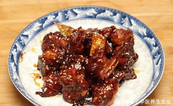 红烧排骨|排骨就要这样做,香酥美味家常菜,制作简单又好吃