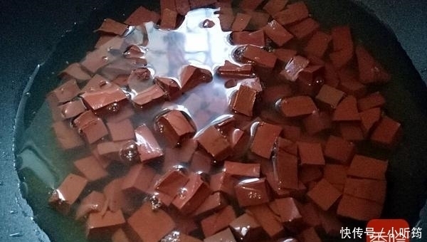 小虾米炒|这菜是“天然补血剂”，每周吃一次，低血糖、气血不足都躲着你