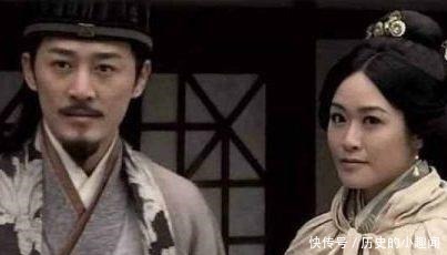 出声|村霸门前一对联,上联“一二三四五六七”,寡妇一看下联笑出声