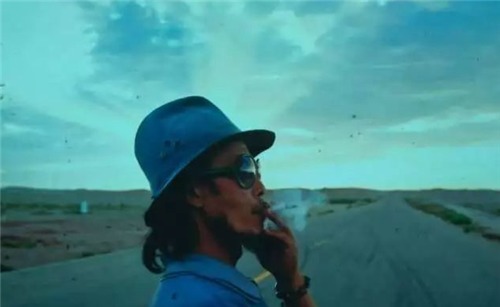 天下第一|“天下第一疯”谢建光35年拉板车徒步30万公里,59岁终客死异乡!