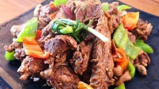 滋补|过年待客就吃这肉,比猪肉便宜,比牛羊肉还滋补,多吃不怕长肉