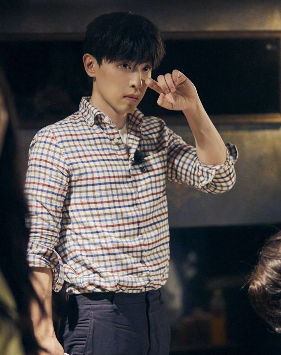 节目组|看《密室大逃脱》被节目组恶心到,偷明星的流量,去投喂素人