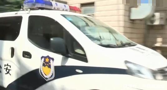 女子|前夫上门给儿子帮忙,女子万元金饰竟不翼而飞?报警之后揭迷局