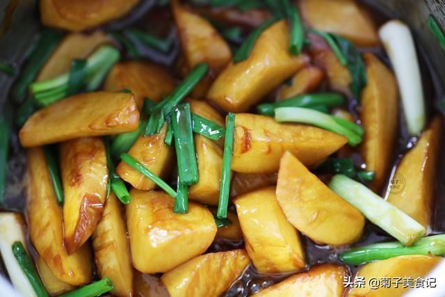 好吃|冬笋炖得一滴水也不加它们太好吃了,孩子们喜欢吃和吃