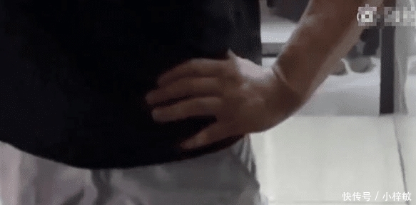 句玩笑话|“屋里是不是藏人了”，小伙下班到家调侃妻子，掀开床板差点崩溃