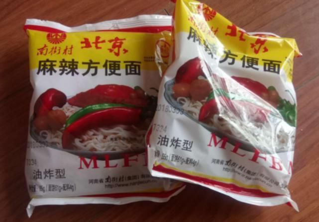 吃吃|5种被包装“毁了”的零食,明明味道很好,却不愿在包装上花心思