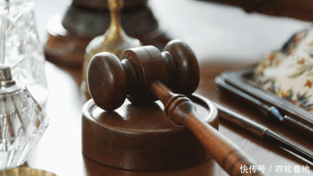 装饰|在阿加莎的剧本里成长,上海夫妻用“凶器”道具装饰家