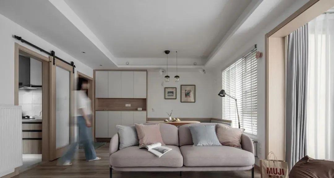 敞亮|109㎡原木北欧风格新房装修,客厅阳台打通好敞亮!