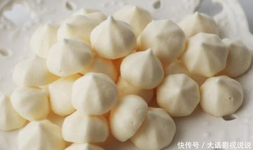 教你做|2个蛋清，1盒酸奶，教你做好吃的零食，咬一口嘎嘣脆，入口即化