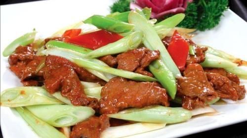 关键|炒菜50年大厨不管炒什么菜,出锅放10克“它”,立刻又香又入味