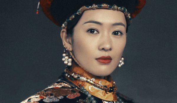 依然|她堪称清朝奇女子，貌美如花，从未踏入后宫半步却依然被封为皇后