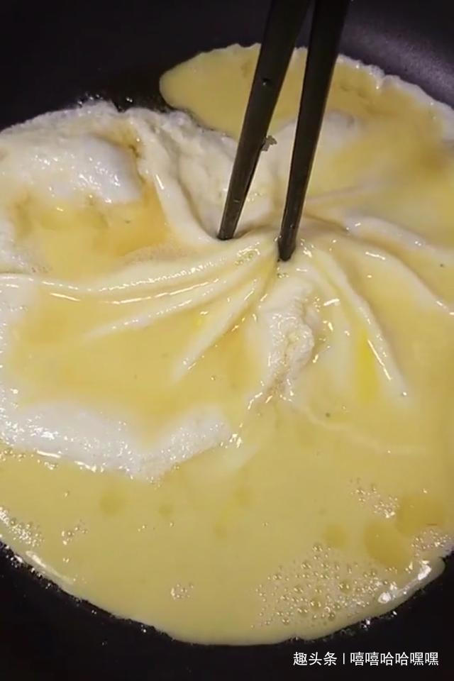 可爱|造型可爱,蛋皮金黄,吃到嘴里一瞬间,让人流连忘返,美味蛋包饭