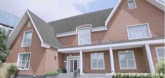 心动|赛车手还是杂志模特,她是如何选择,故事就在心动小屋