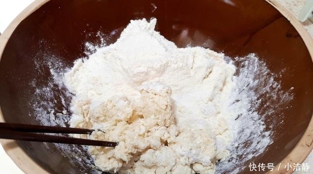  凉拌|茄子我家最爱这样吃，不用蒸，不用炒，不凉拌，隔三差五不吃就馋