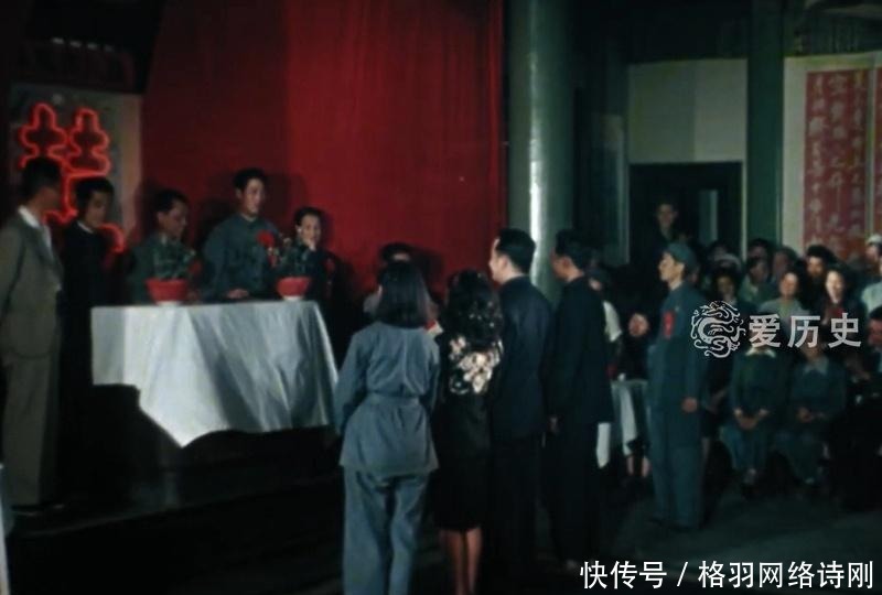 青年|老照片:50年代简朴的婚礼现场 嫁给干部是女青年的梦想