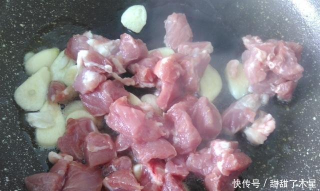 回味无穷|这道菜是用乡下的天然香料做的,让人回味无穷