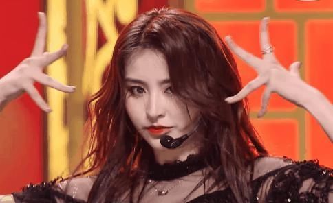 ending|同做ending动作,看看训练生再看看Lisa,才知道学员跟导师的区别