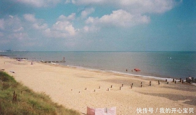 海洛因|海滩上飘来“不明包裹”，游客打开一看吓坏了，背后价值不菲