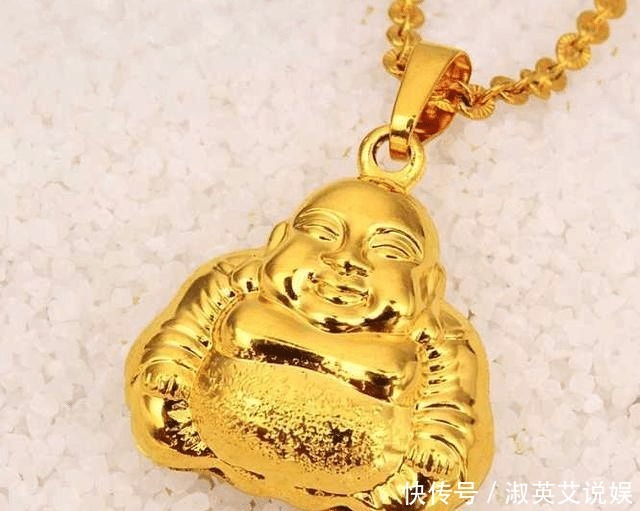  黄金吊坠|知道黄金首饰“以旧换新”的秘密之后，金店再也坑不到你了！