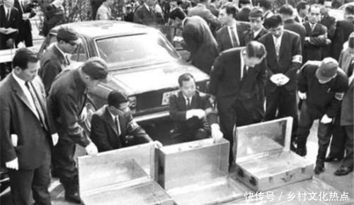  运钞车|他假扮警察开走装有3亿现金的运钞车，警察花9个亿7年也没破案