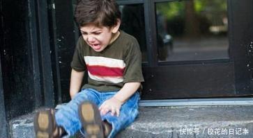 让座|6岁男孩公交车上逼孕妇让座,司机听他的理由马上停车你下车