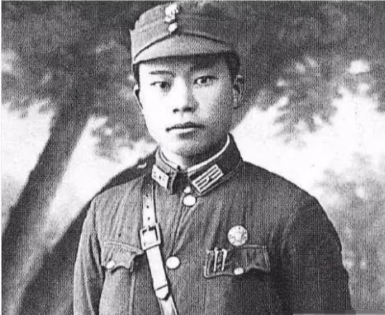 靠近|他12岁参军，是周总理的“王牌保镖”，有一项绝技让特务们不敢靠近