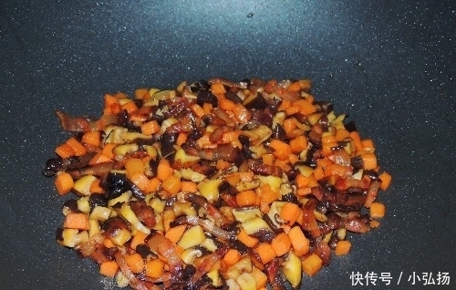 胡萝卜|夏天的懒人焖饭,饭菜一锅出,有肉有菜营养均衡,比外卖还省时