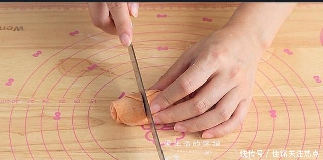 好吃|立秋后,我家早餐迷上吃它,有面粉就能做,蓬松暄软,好看又好吃