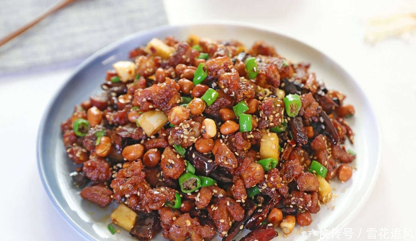 让鸡肉|经典川菜辣子鸡，4个鸡腿做一盘，下酒又下饭，看的流口水