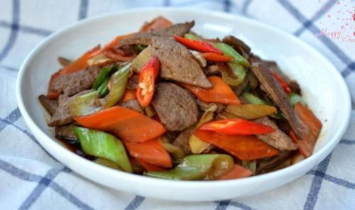 加上一些|夏天,宁可少吃猪肉,也要多吃此菜,气血足了,双眼也明亮了