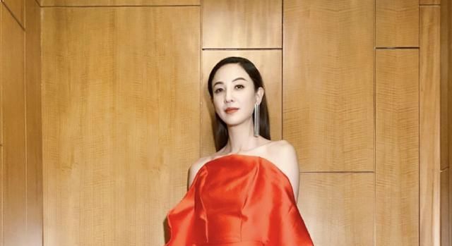  发展|淘汰者发展更好？郑希怡拿下7个代言，成团者却深陷舆论风波