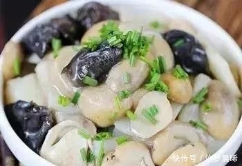 简单|简单家常菜:紫薯小饼,草菇炒山药,蒜蓉粉丝蒸虾