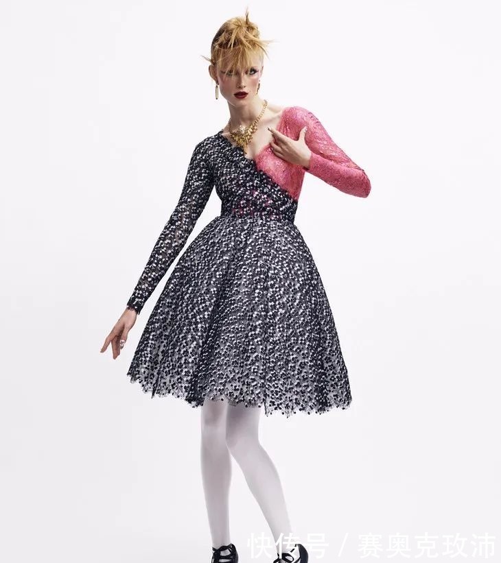 公主|穿高定的香奈儿女孩,是朋克也是卓尔不群的公主