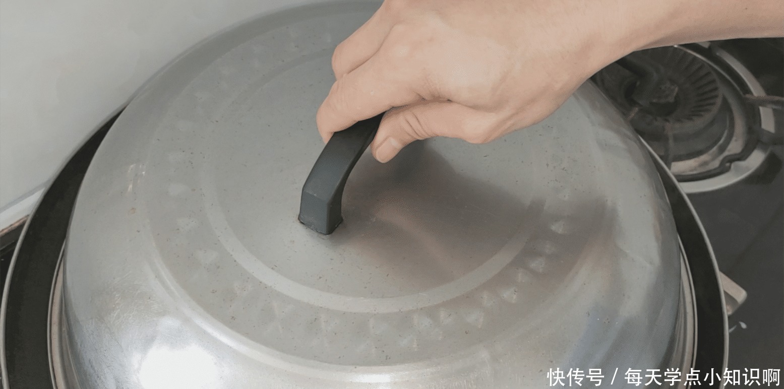 沥干水分|爱吃鸡试试客家一个懒人做法，滋补又好吃，3斤出锅汁都吃光光