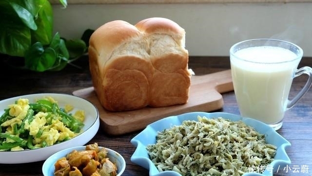 简单|一家四口每天早餐在家吃,家常做法简单易做,营养又健康!