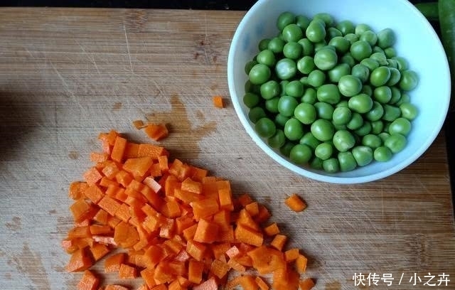 胡萝卜|煮饭加它,又香又软真好吃,3岁的孩子都能吃2碗,懒妈妈快学